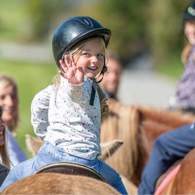 Tuo figlio vuole prendere delle lezioni di equitazione?